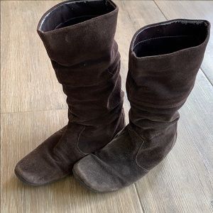 Brown boots